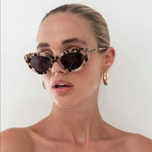 Luv Lou The Harley Sunglasses in Cream Tort (brand new!)